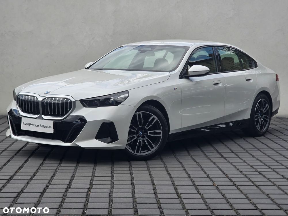 BMW Seria 5 520d xDrive mHEV M Sport - 3