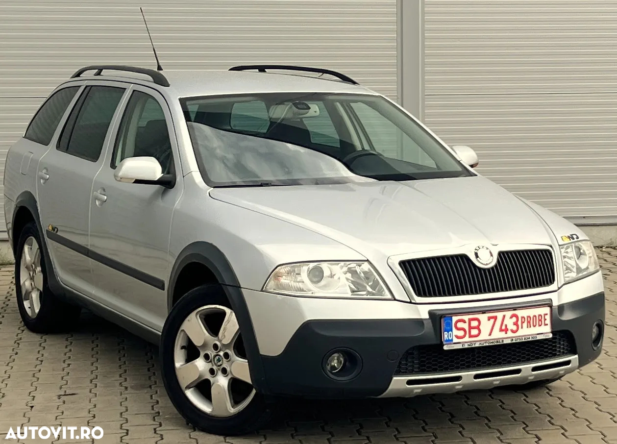 Skoda Octavia Combi 2.0 TDI DPF Scout 4x4 - 2