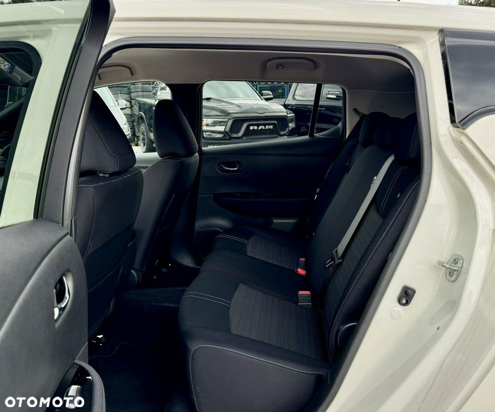 Nissan Leaf 40kWh Tekna - 10