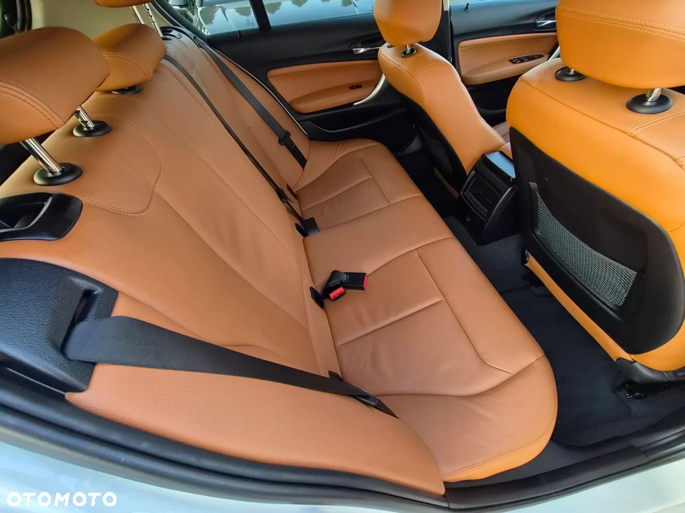 BMW Seria 1 120d Edition Metropolitan - 8