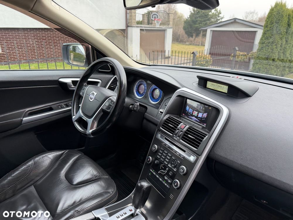 Volvo XC 60 D3 R Design - 18