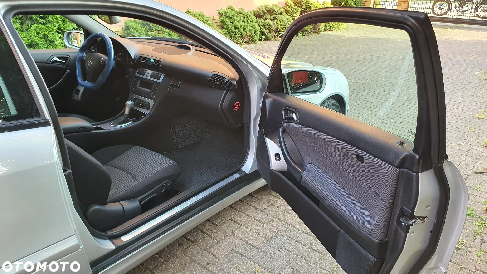 Mercedes-Benz Klasa C 220 CDI Sportcoupe Automatik Sport Edition + - 31