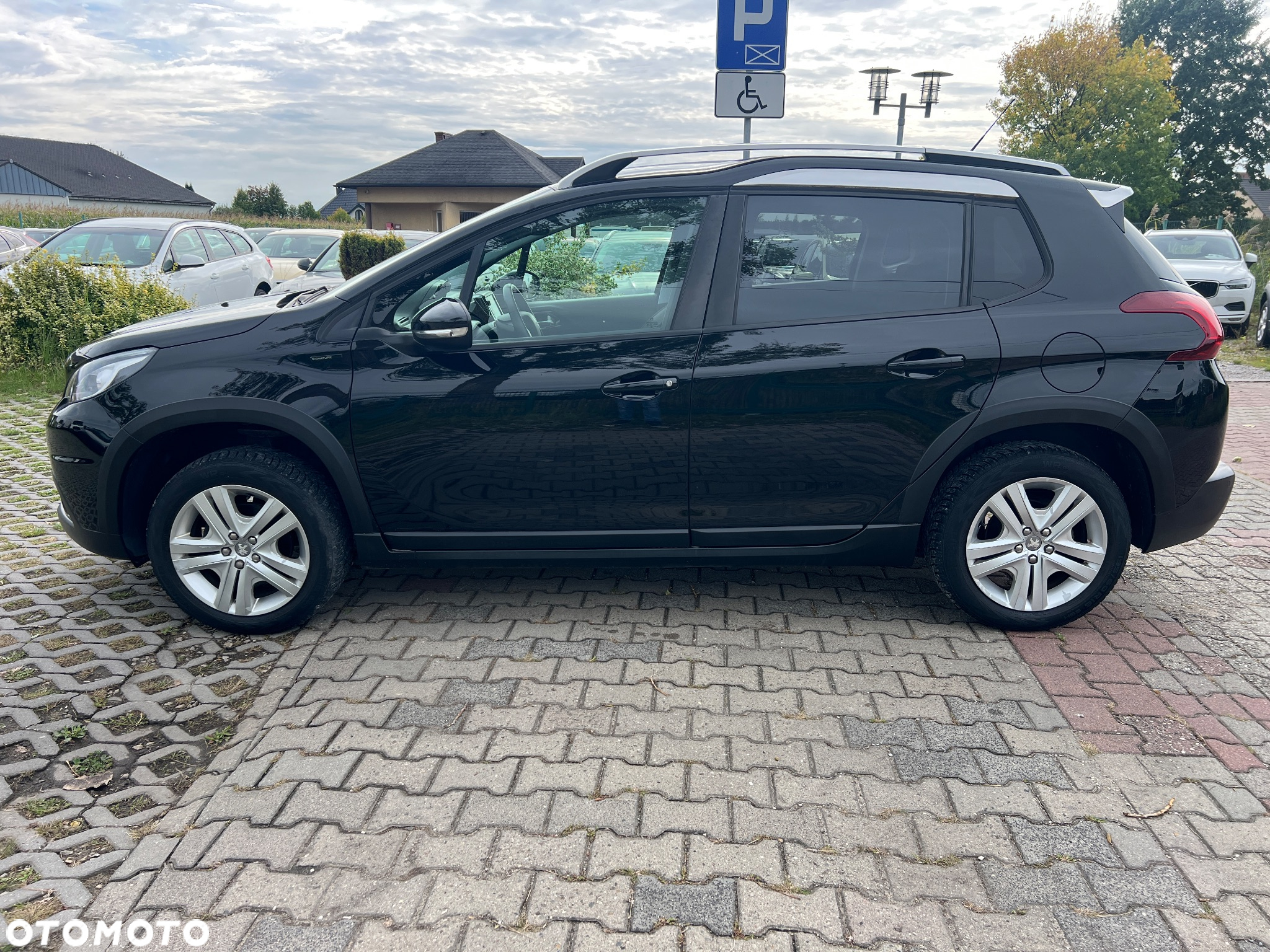 Peugeot 2008 1.2 Pure Tech Signature - 34