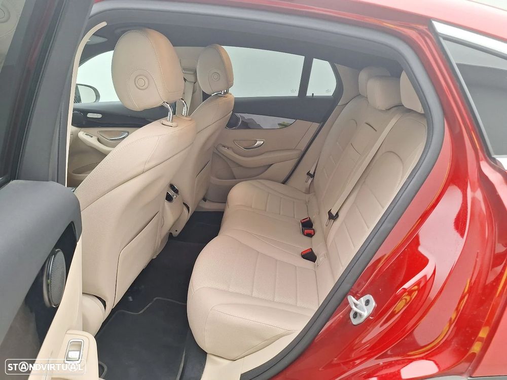 Mercedes-Benz GLC 300 e 4Matic - 11
