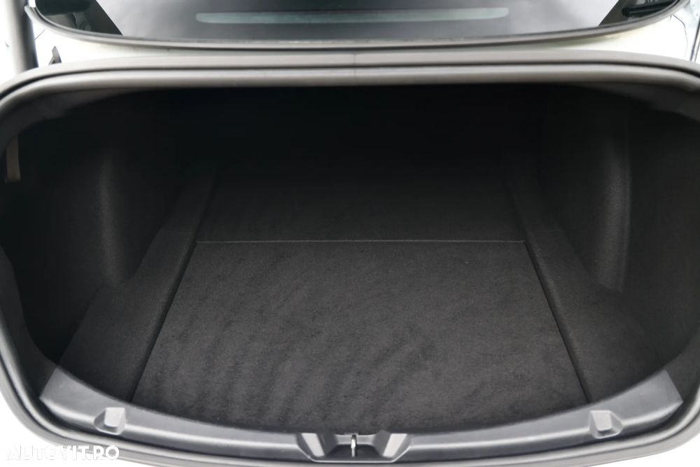 Tesla Model 3 Langstreckenbatterie Allradantrieb Dual Motor - 33