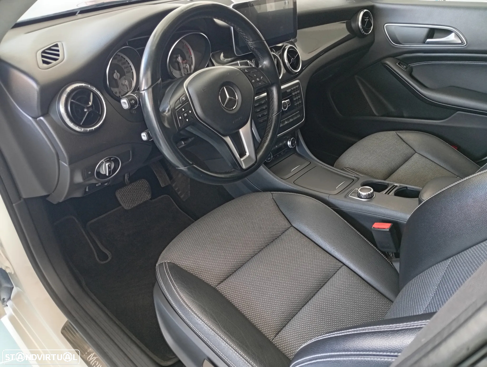 Mercedes-Benz CLA 220 (CDI) d 7G-DCT AMG Line - 4