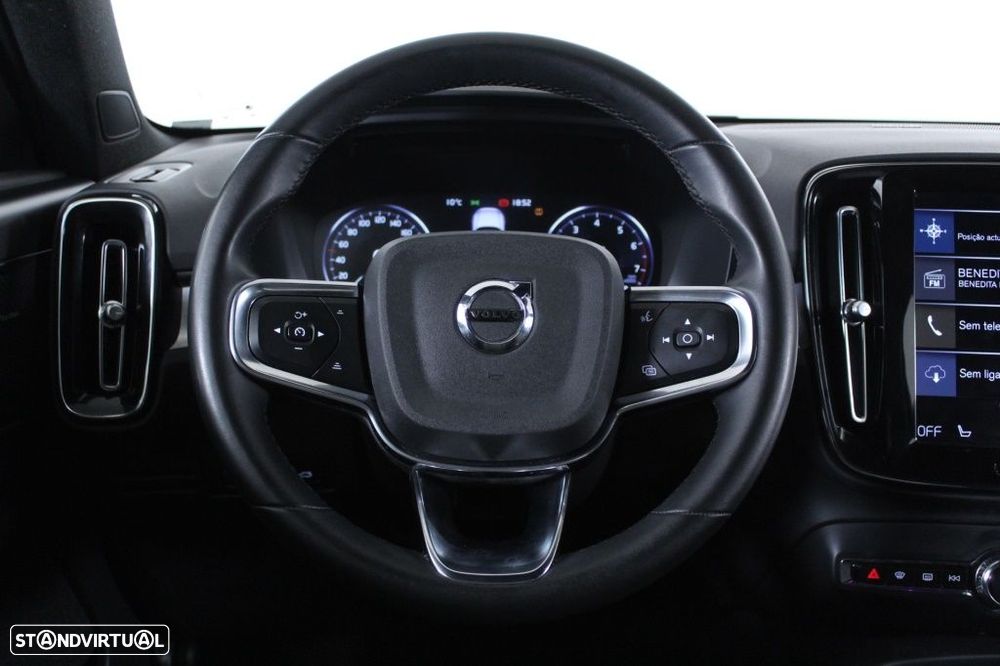 Volvo XC 40 1.5 T2 Plus Dark Auto - 19