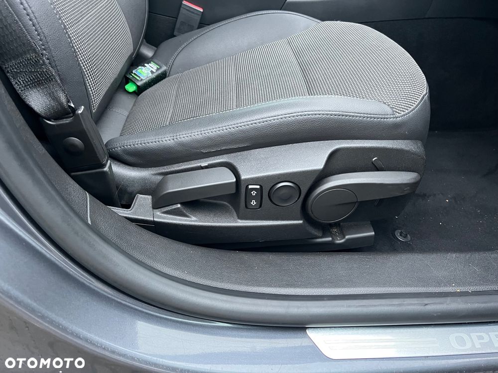 Opel Insignia 2.0 CDTI Cosmo - 19