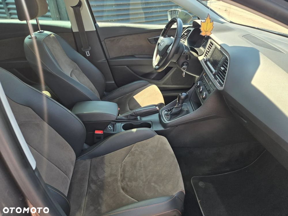 Seat Leon 2.0 TDI Xcellence S&S DSG - 9