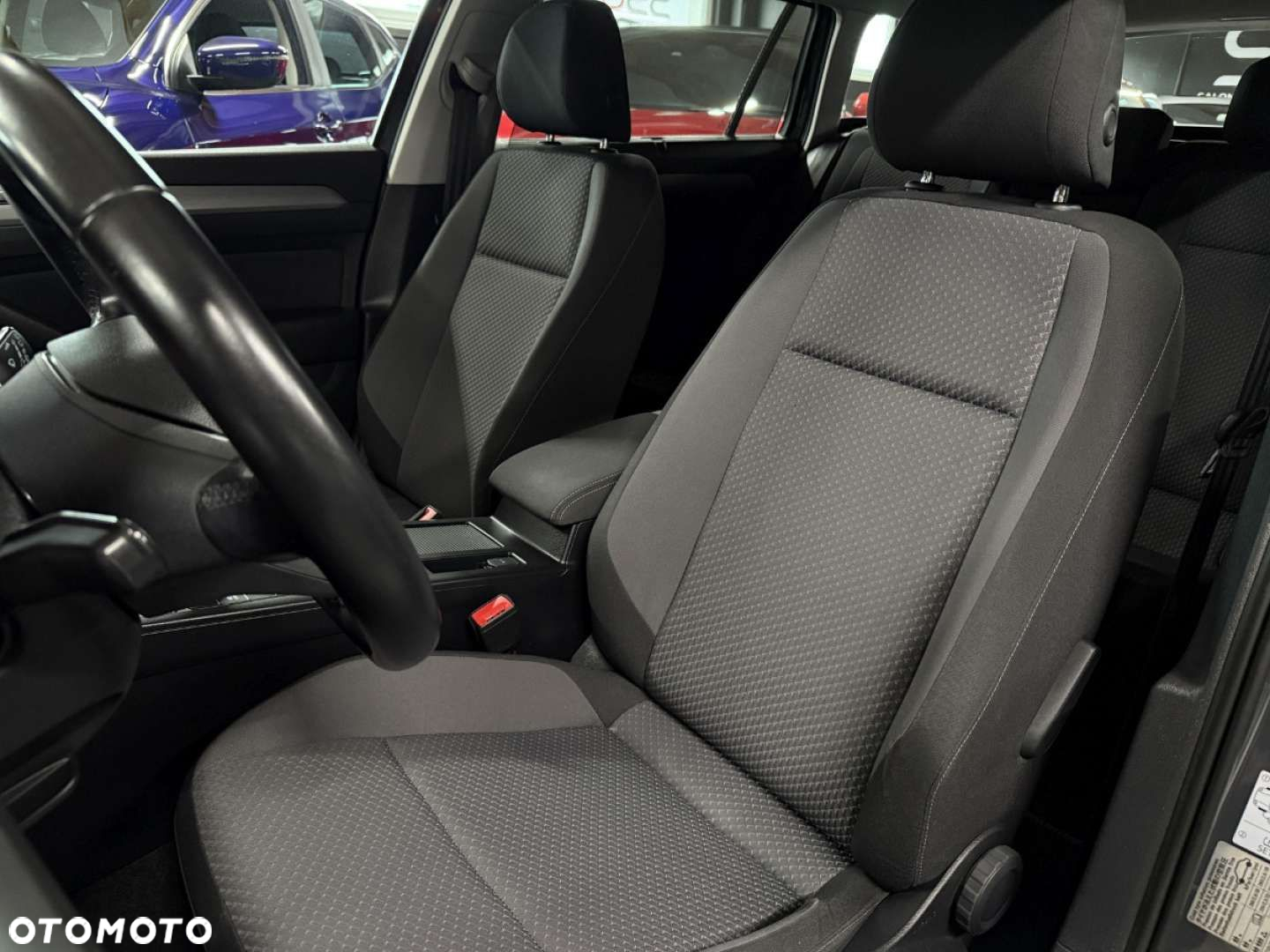 Volkswagen Passat - 19