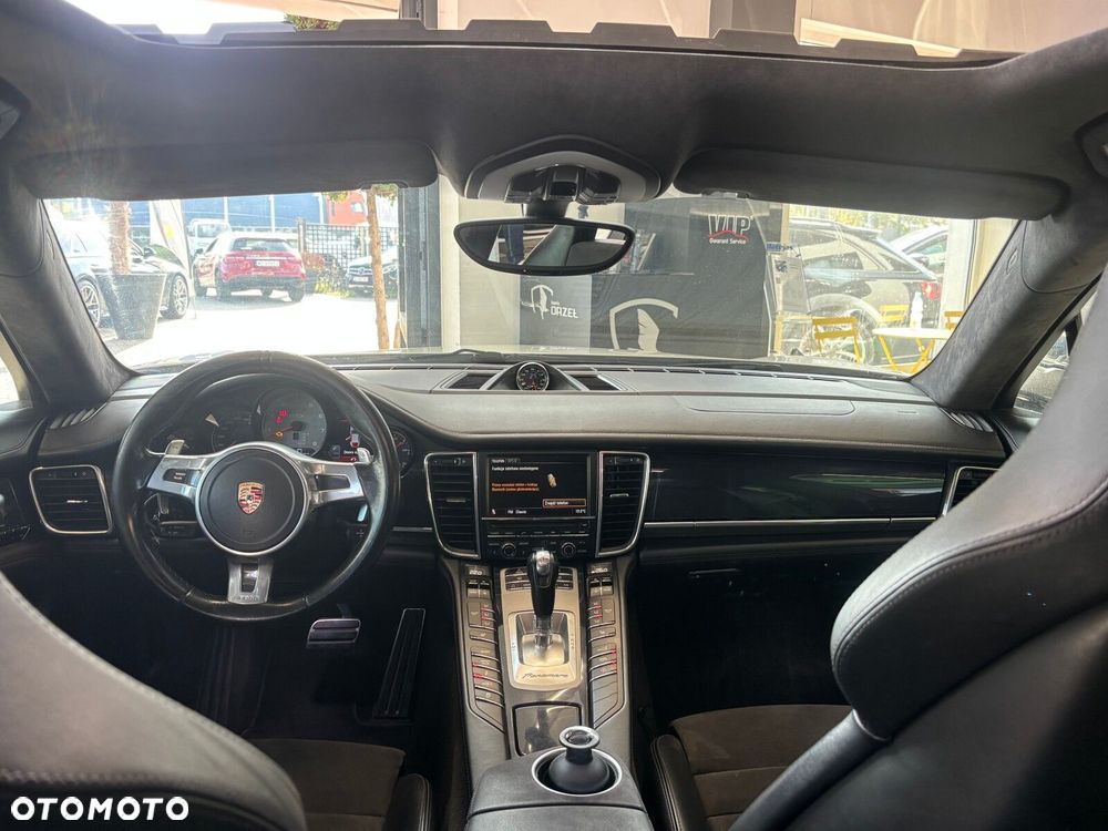Porsche Panamera - 28
