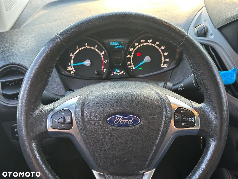 Ford Tourneo Courier - 23