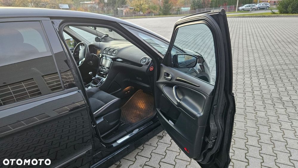 Ford S-Max - 8