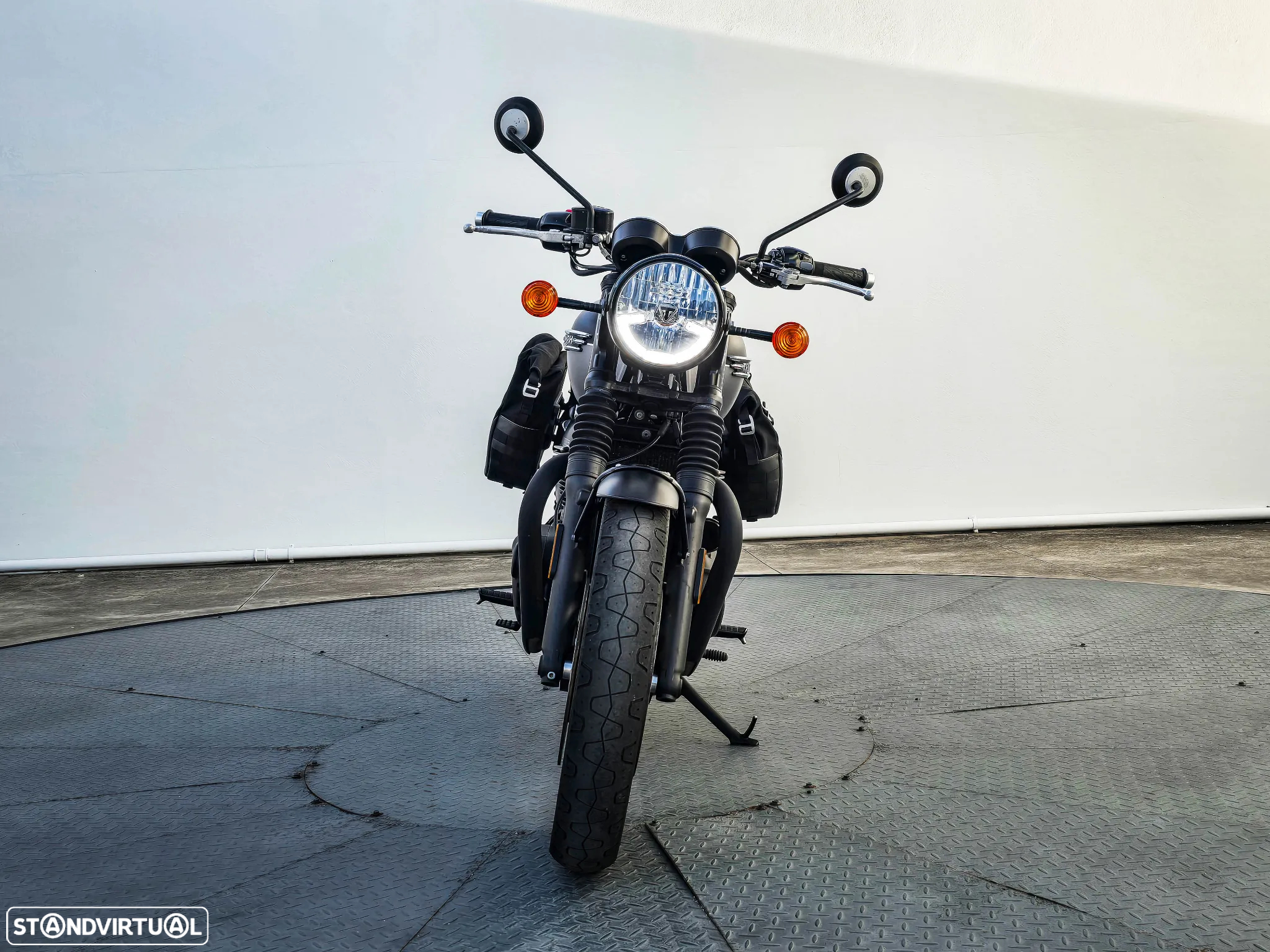 Triumph Bonneville T120 Black - 2