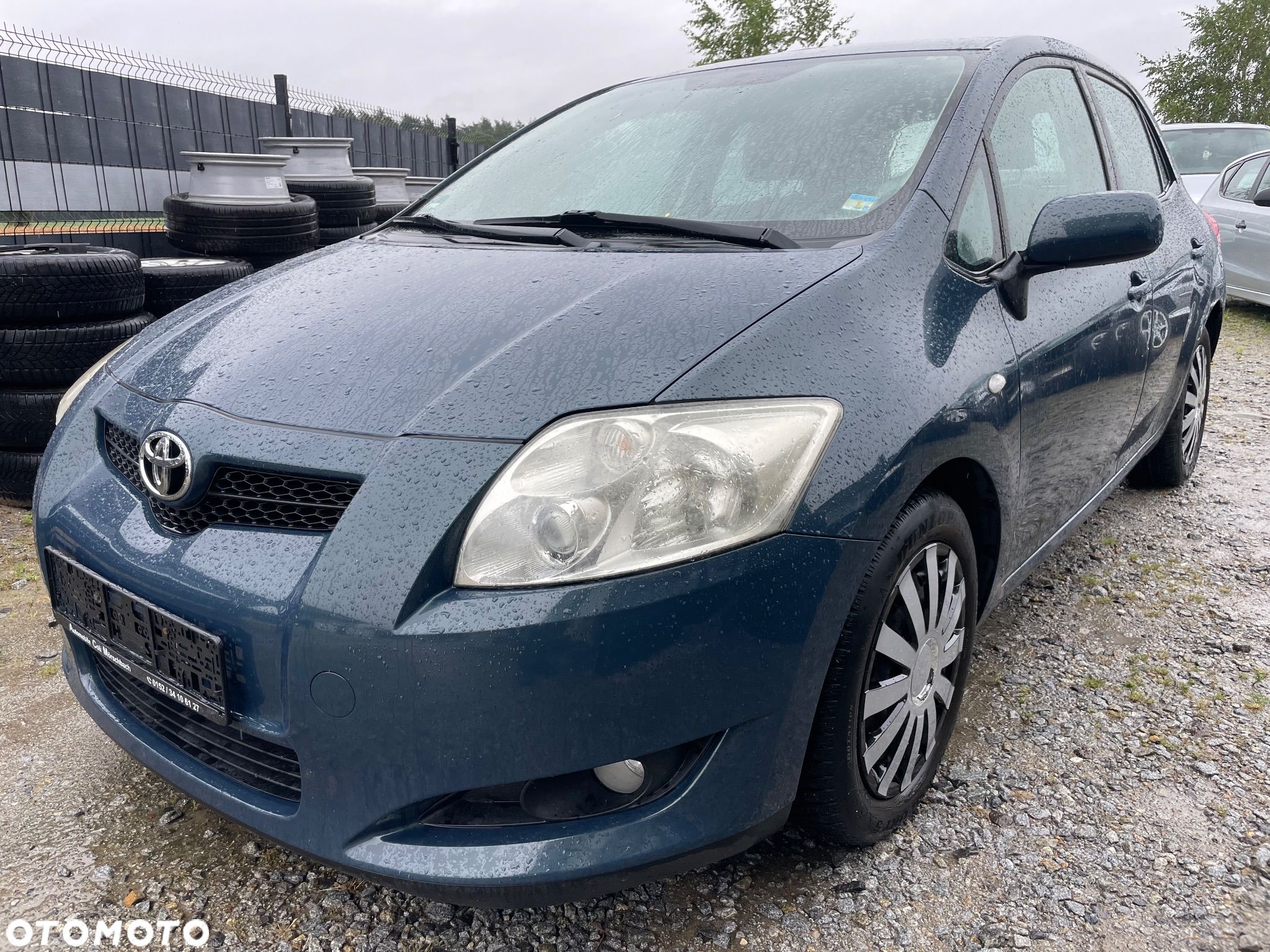 Toyota Auris 1.6 VVT-i Sol - 1