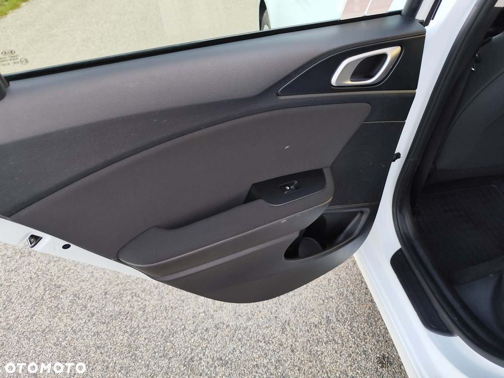 Kia Ceed 1.0 T-GDI L - 11