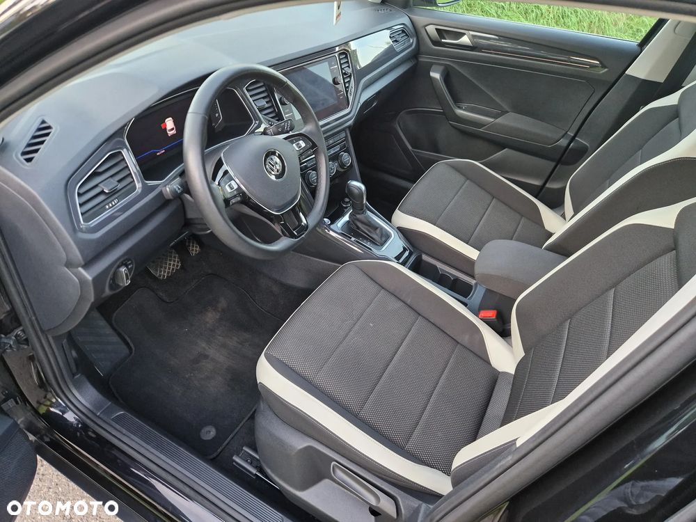 Volkswagen T-Roc - 12