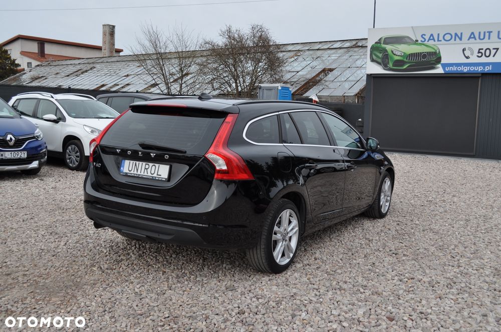 Volvo V60 D4 Geartronic Momentum - 8