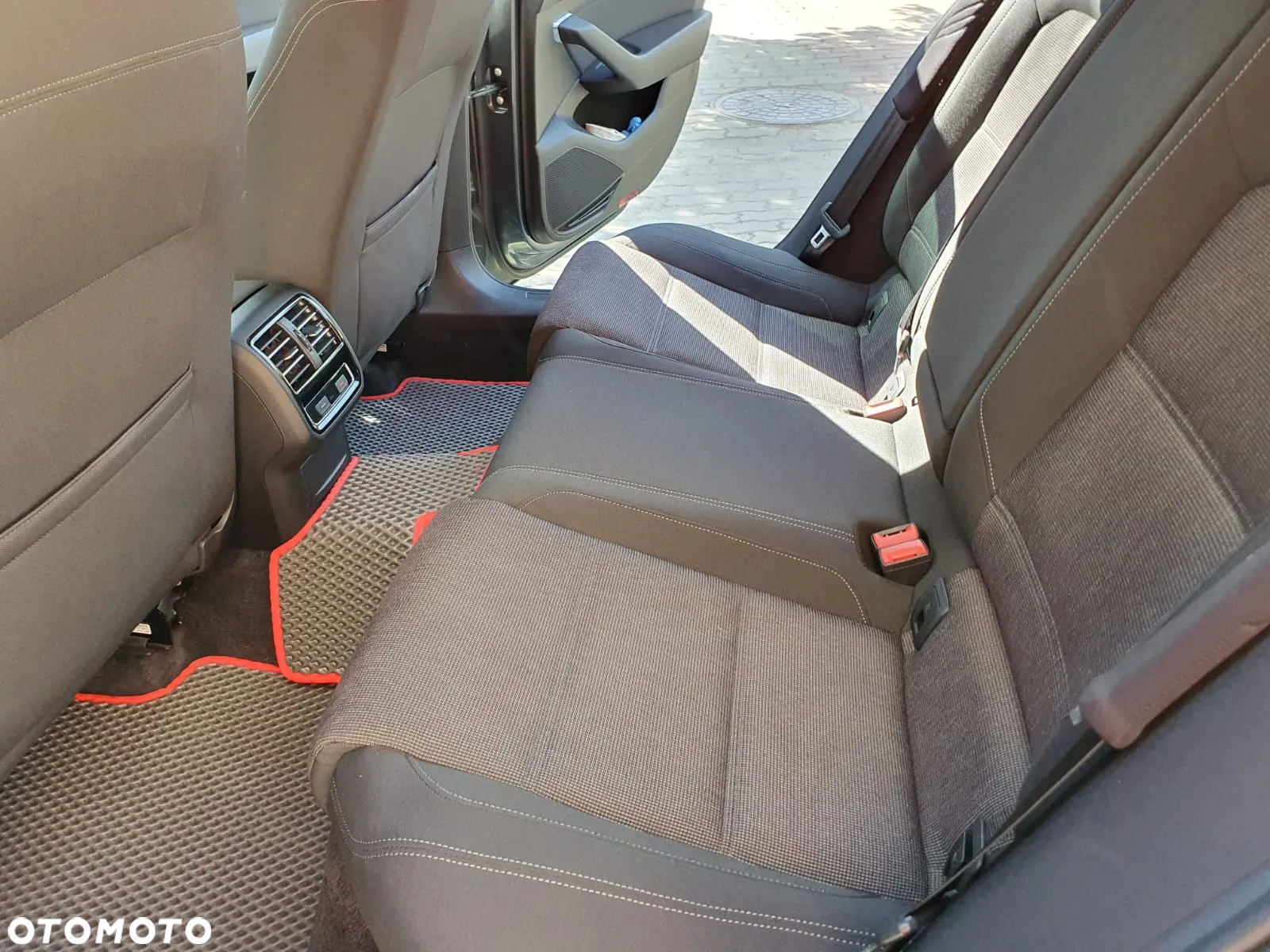Volkswagen Passat 2.0 TDI BMT Comfortline - 21