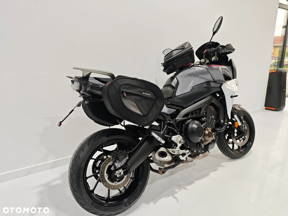 Yamaha MT - 9