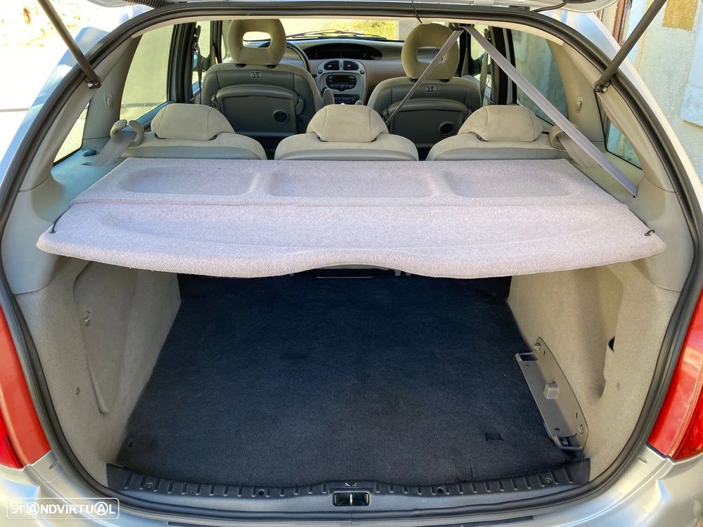 Citroën Xsara Picasso 1.6 SX - 12