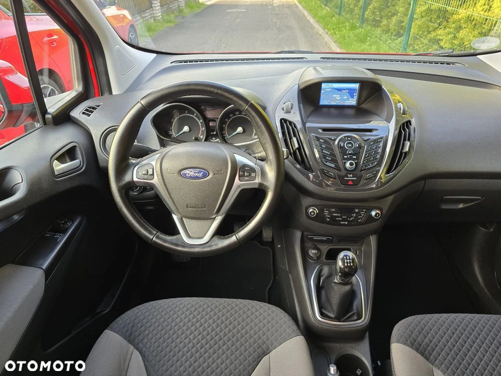 Ford Tourneo Courier 1.0 EcoBoost Titanium - 25