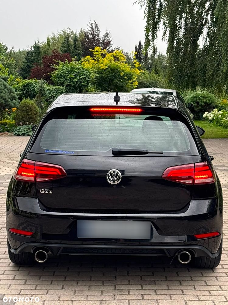 Volkswagen Golf GTI (BlueMotion Technology) Performance - 18