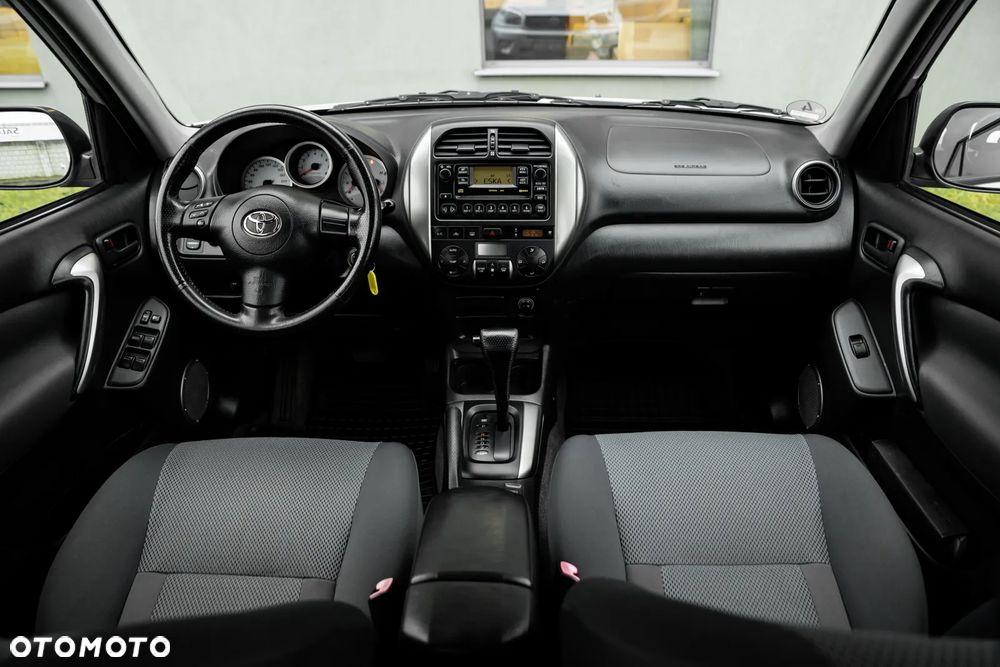 Toyota RAV4 2.0 VVT-i 4x4 - 4