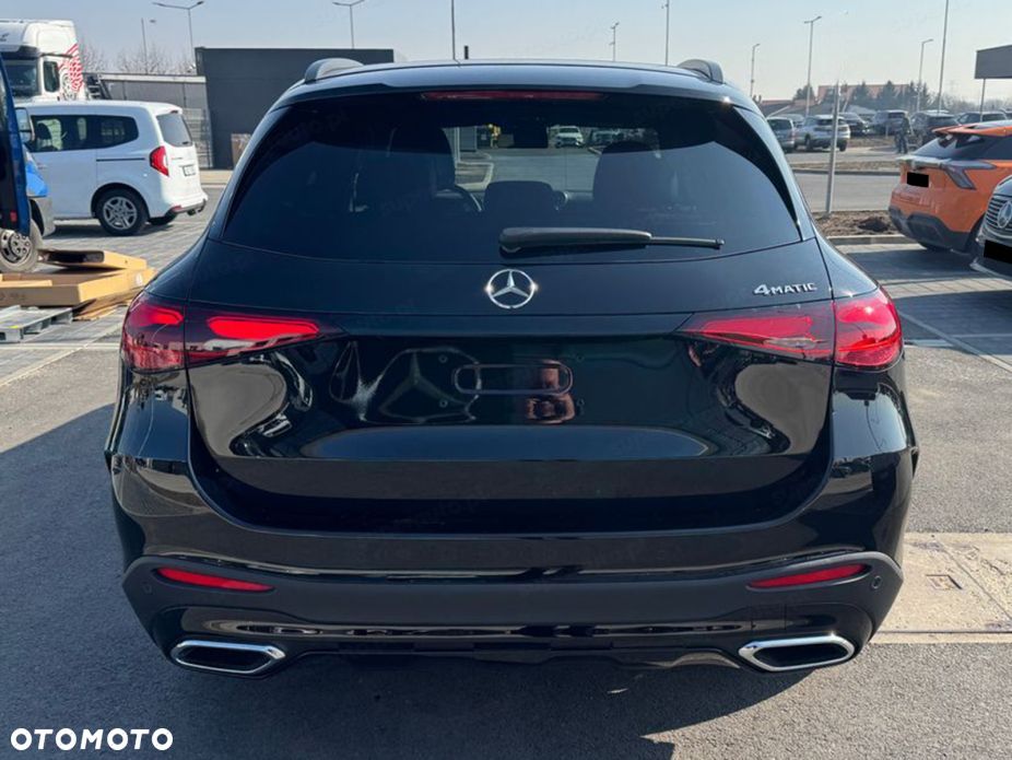 Mercedes-Benz GLC - 4