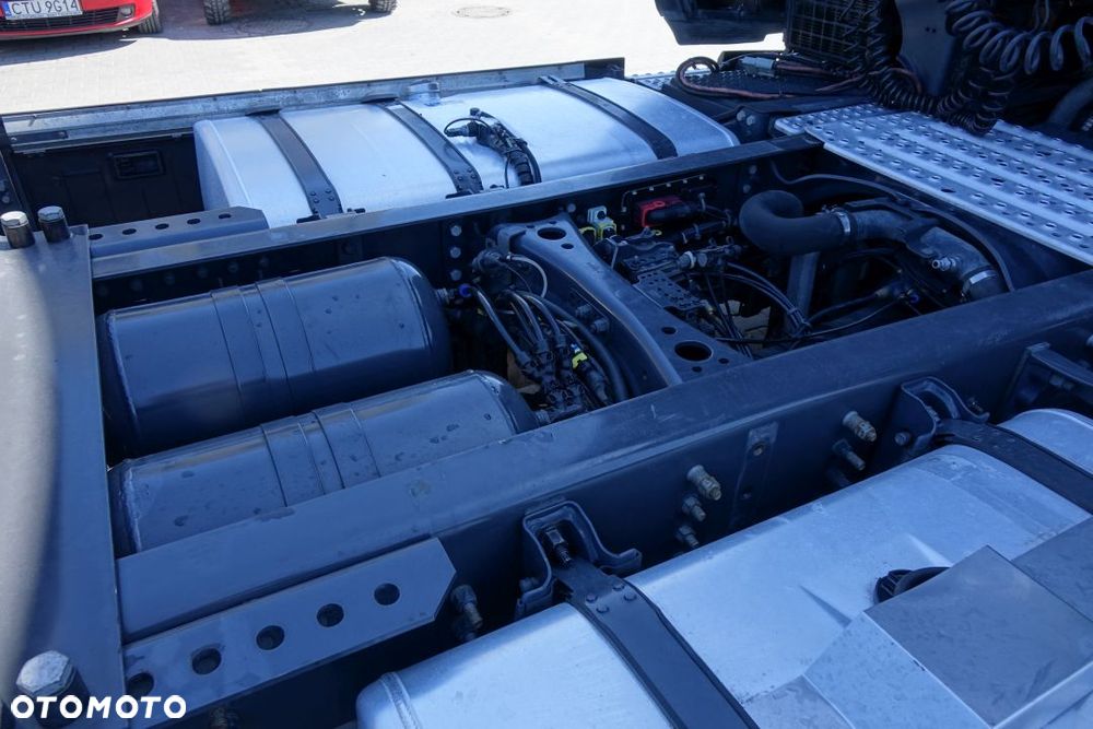 Scania R450 / EURO 6 / STANDARD/ AUTOMAT / RETARDER / LODÓWKA / NAWIGACJA / KLIMATYZACJA POSTOJOWA / 2 ZBIORNIKI - 19