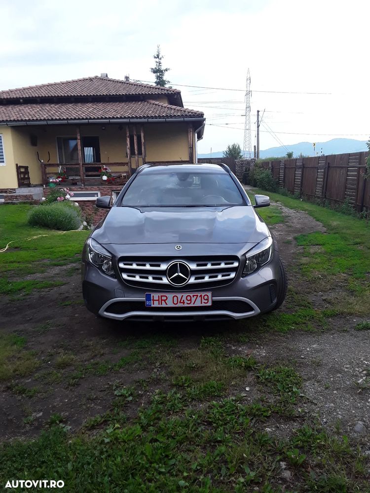 Mercedes-Benz GLA 200 d 4MATIC 7G-DCT - 1