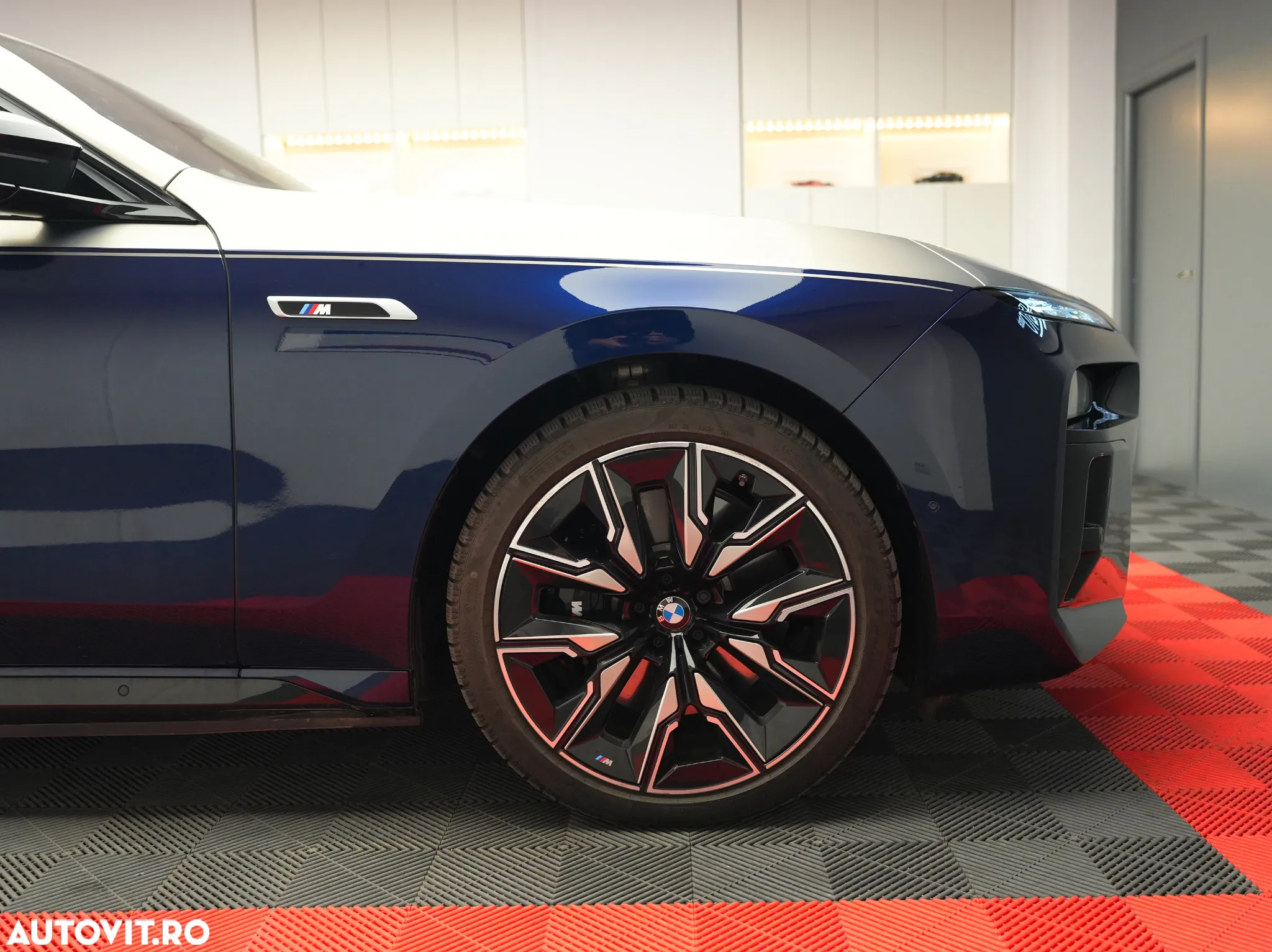 BMW i7 M70 xDrive - 15