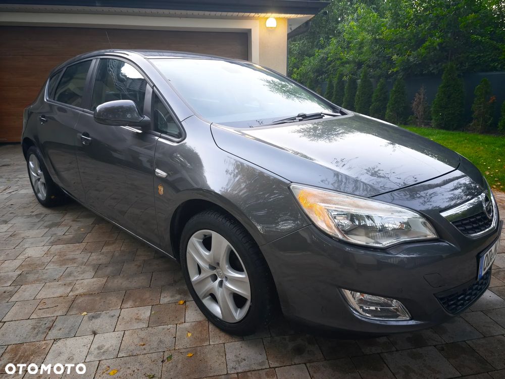 Opel Astra 1.4 Turbo Design Edition - 2