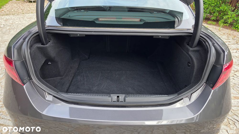 Alfa Romeo Giulia 2.0 Turbo Business - 11