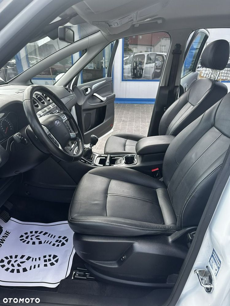 Ford S-Max - 8