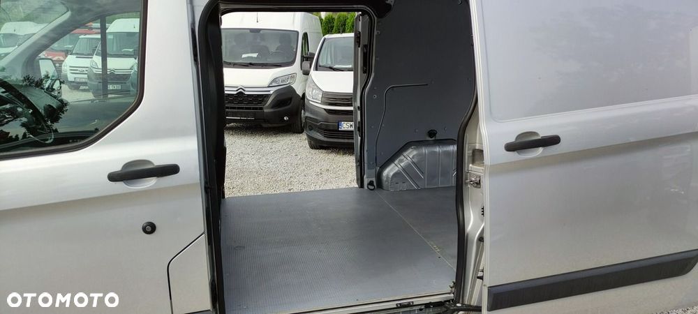 Ford Transit Custom - 32