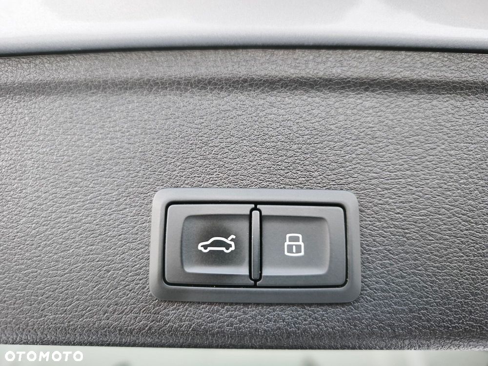 Audi A4 Allroad - 11