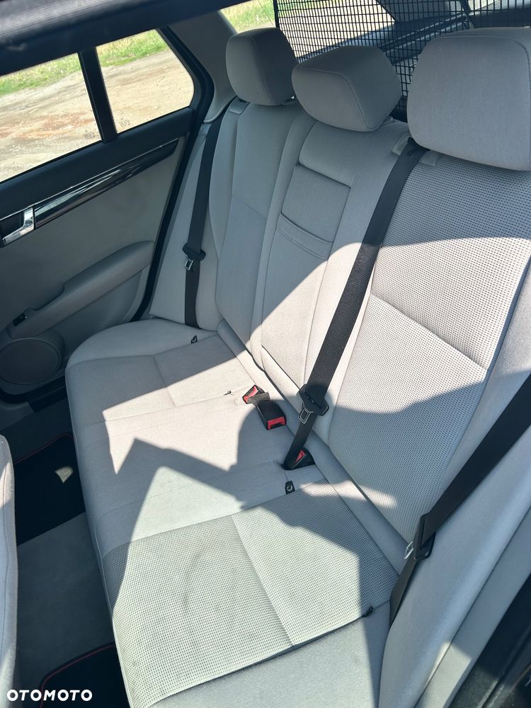 Mercedes-Benz Klasa C 200 CDI Elegance - 12