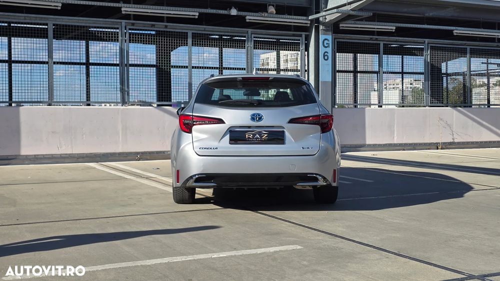 Toyota Corolla 1.8 HEV Business - 6