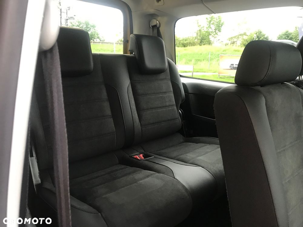 Volkswagen Caddy Maxi 2.0 TDI Highline 4Motion DSG - 22