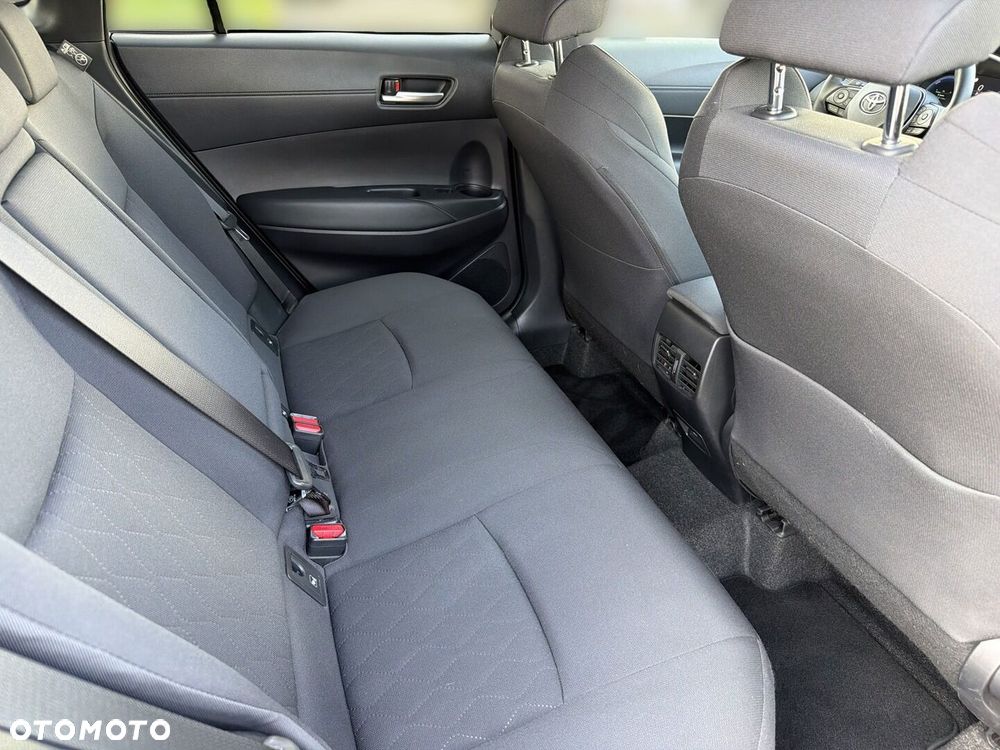 Toyota Corolla Cross - 11