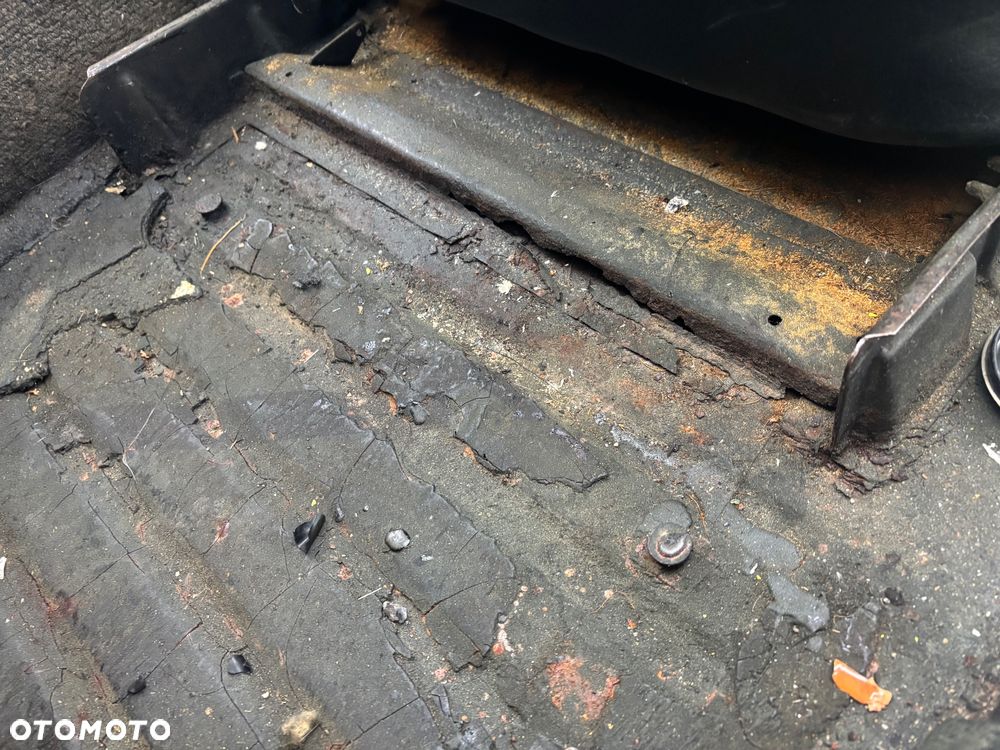 Volkswagen Karmann Ghia - 17