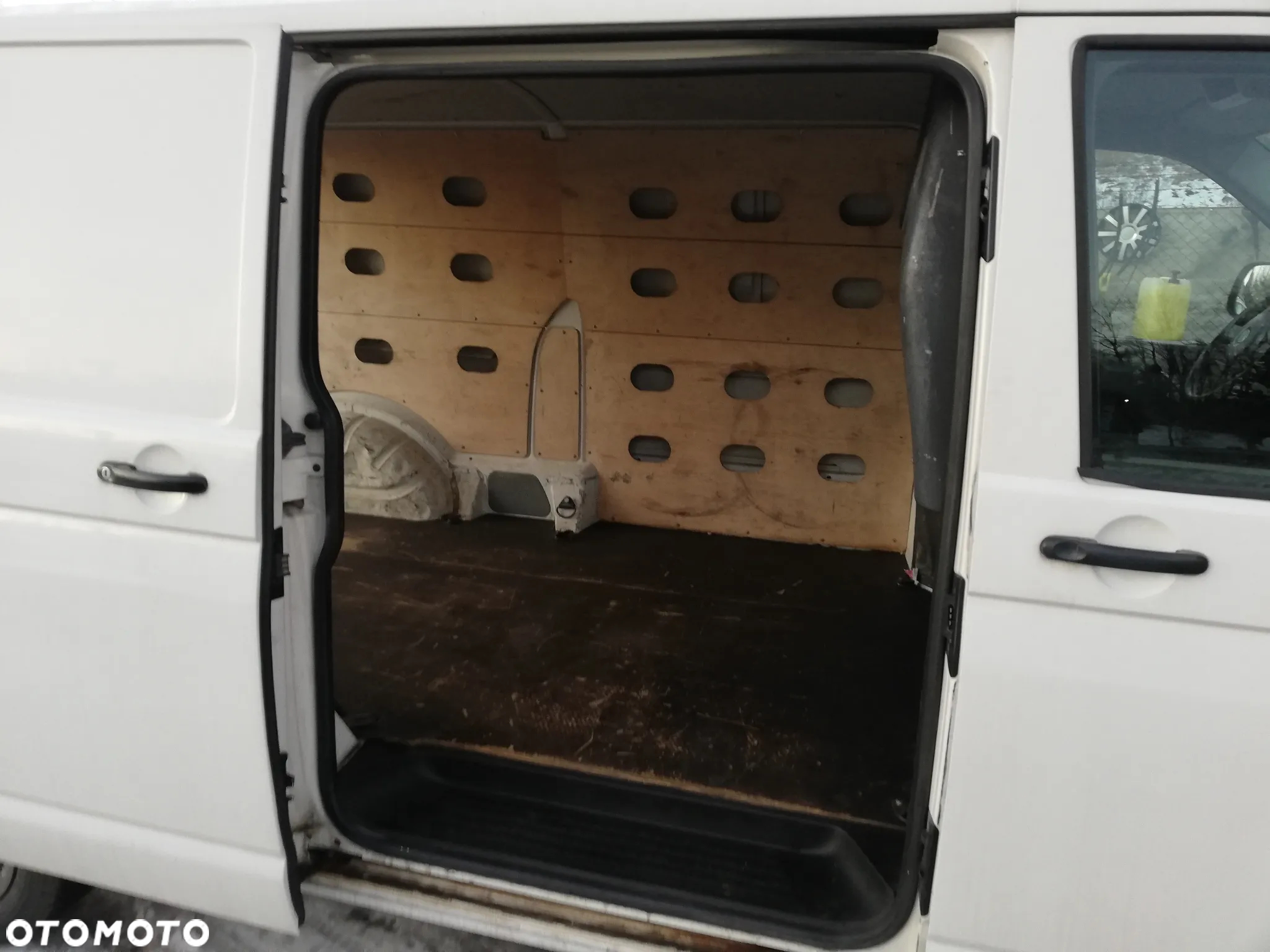 Volkswagen T5 LONG - 8