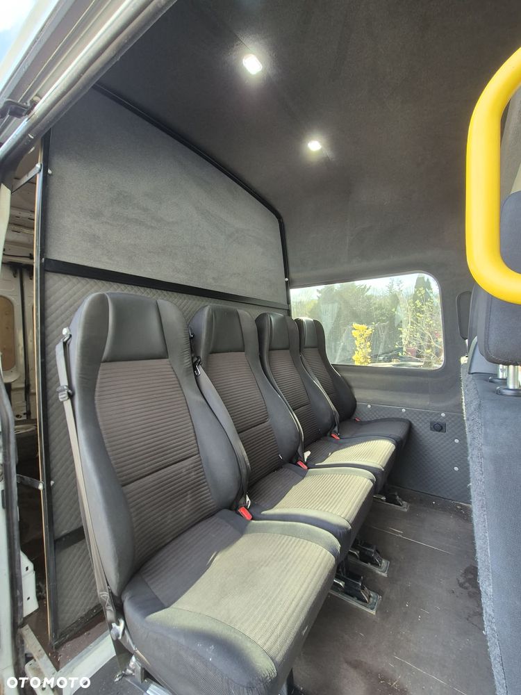 Ford Transit - 11
