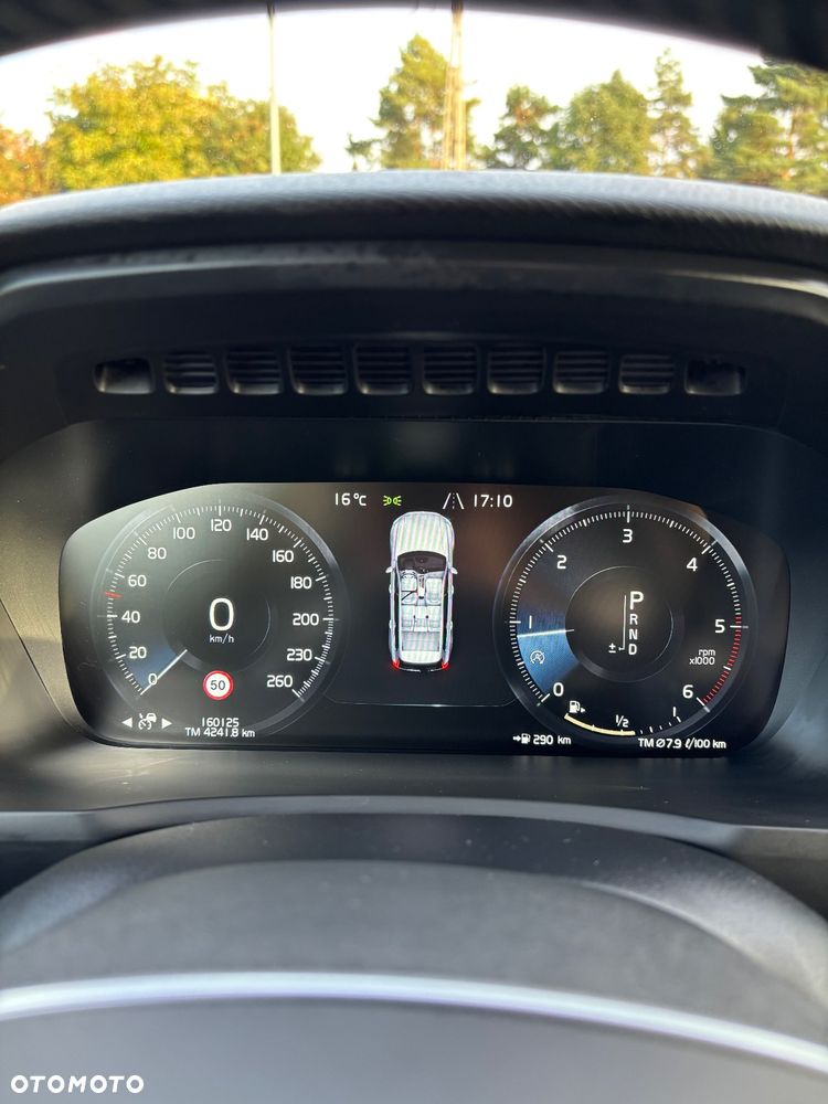 Volvo XC 90 D5 AWD Momentum - 22