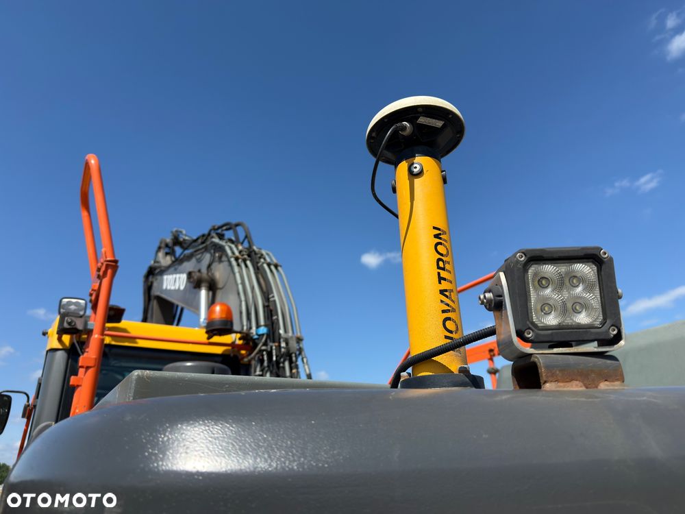 Volvo EC 220 EL - 20