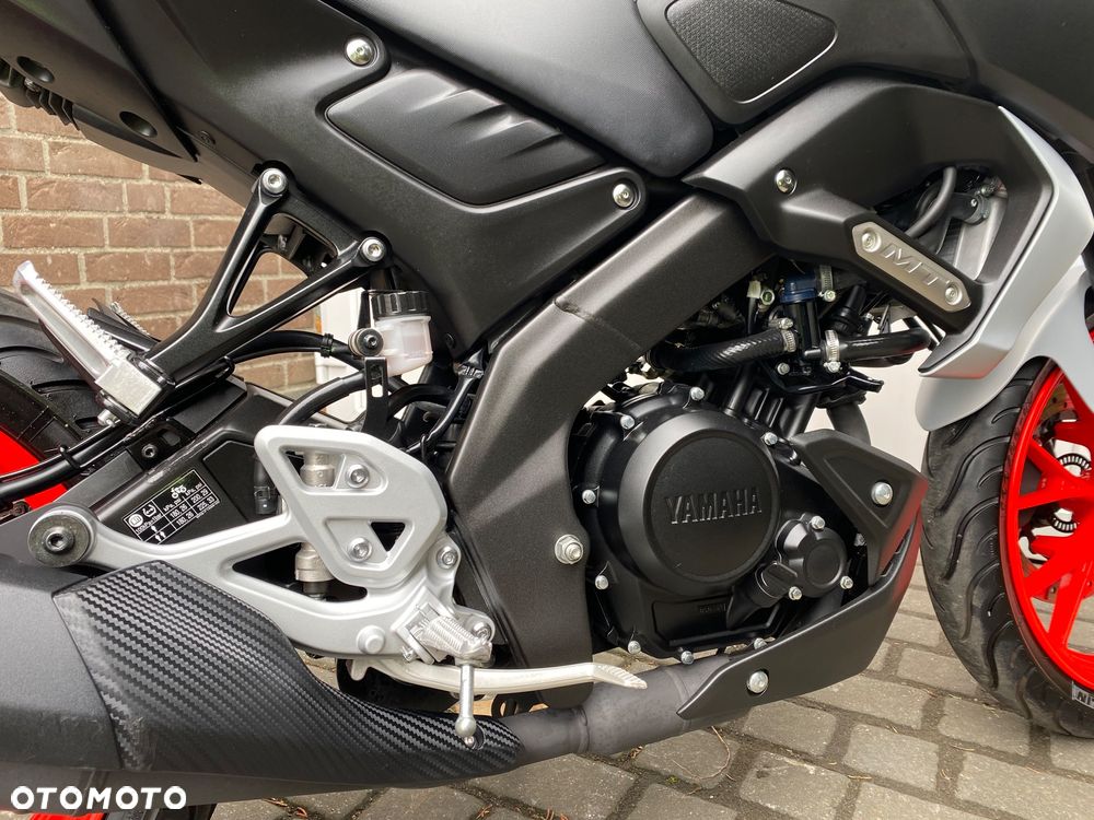 Yamaha MT - 24