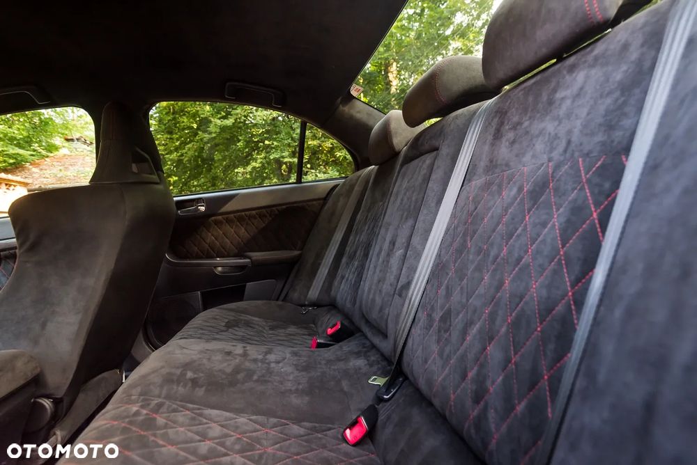 Mitsubishi Lancer - 10