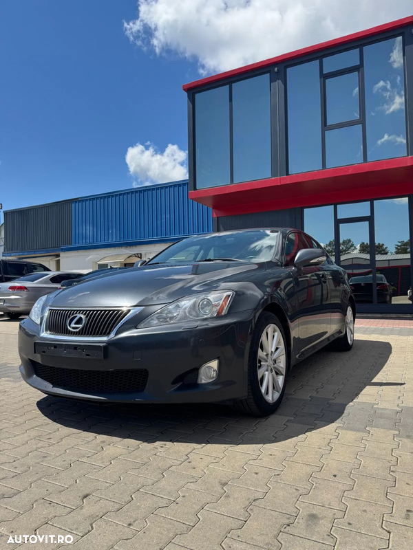 Lexus Seria IS 220d Business