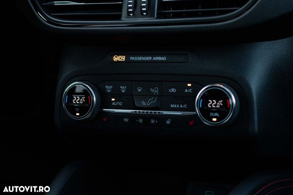 Ford Kuga 2.5 Duratec PHEV ST Line X - 28